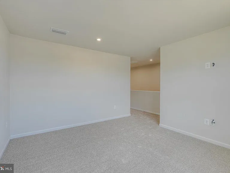 18045 South Village Dr — Photo 31