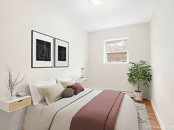 4th image of 1774A Pacific St #1