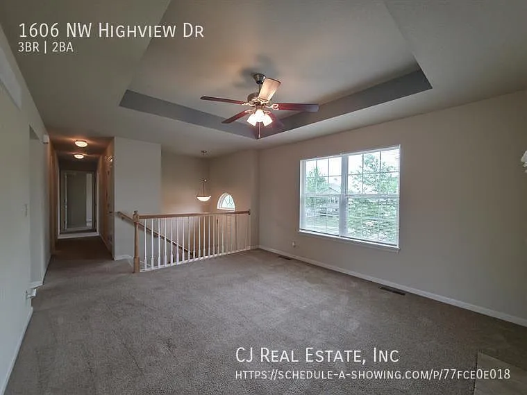 1606 NW High View Dr — Photo 2