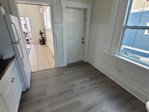 5th image of 344 Grove St N APT 1
