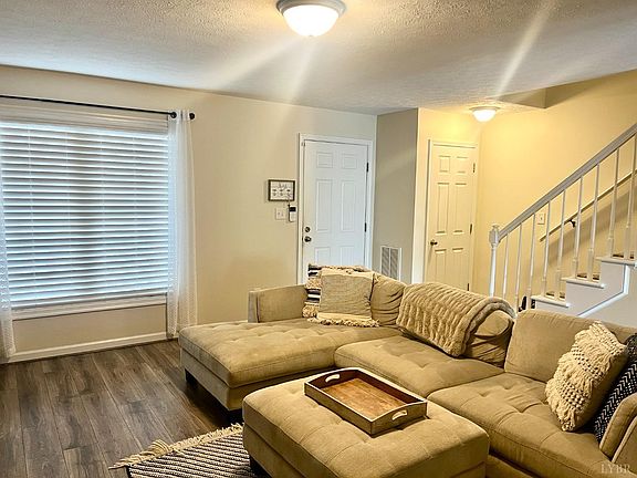3rd image of 213 Northwynd Cir