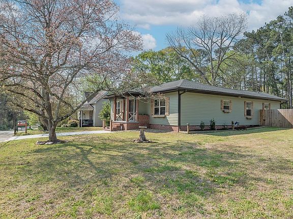 2nd image of 538 S Main St