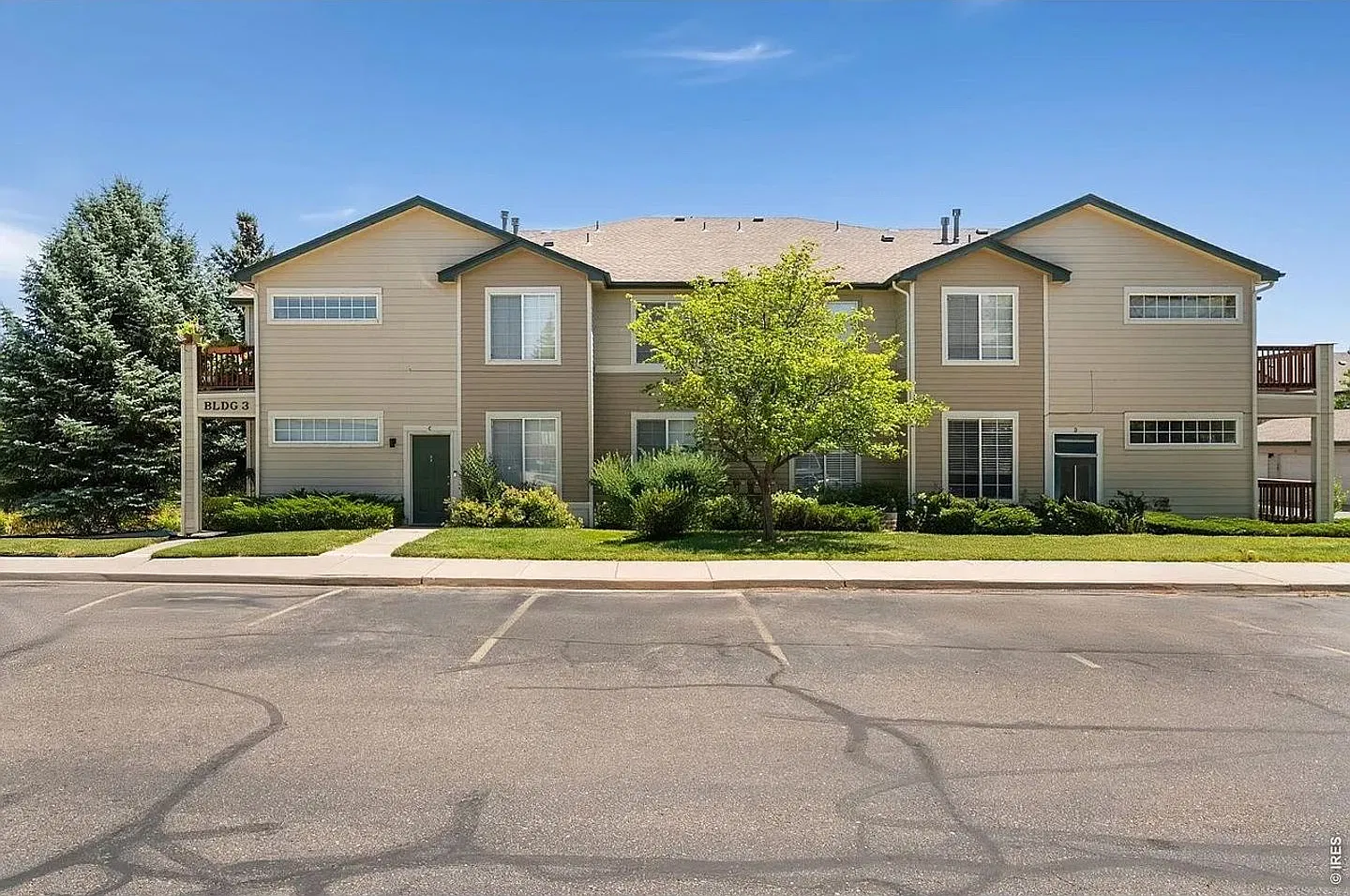 2B/2B Spacious Condo with Detached Garage Now Available in Fort Collins! — Photo 1