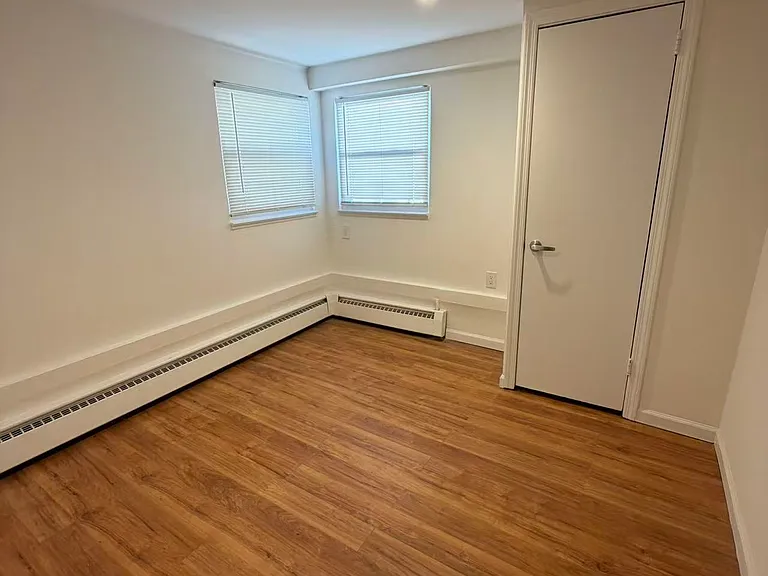 106 Robbins Ln — Photo 16