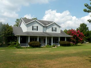 1533 Madison St, Huntsville, AR 72740