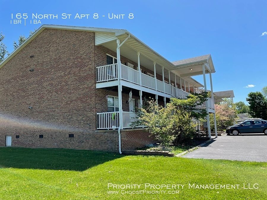 2nd image of 165 North St APT 8