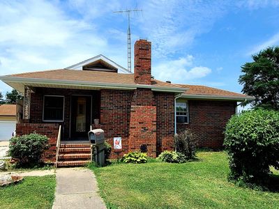 614 N Chiles St, Carlinville, IL, 62626