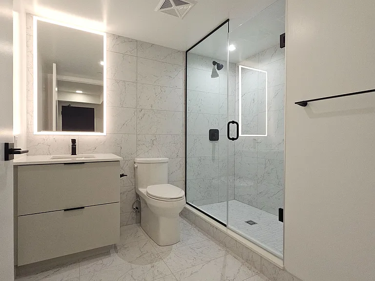 609 Sherbourne St #702 — Photo 14