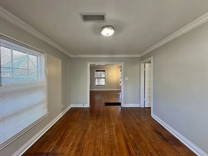 1309 S Robertson Ave — Photo 5