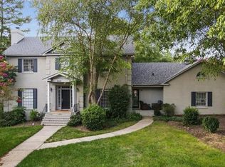 2500 Lynbridge Dr, Charlotte, NC 28226