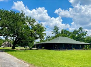 1785 Walker Rd, Sulphur, LA 70665