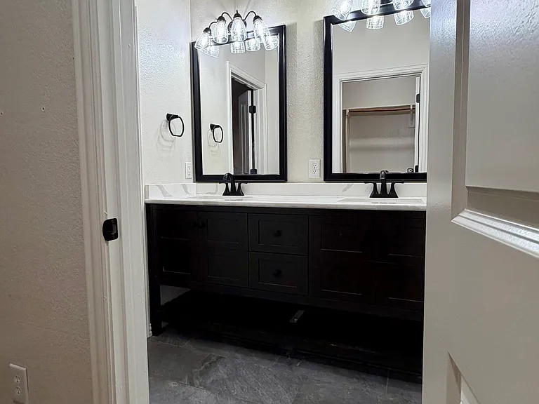 1001 Roberts Bend Ct — Photo 29