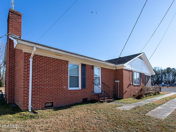 3rd image of 202 Phillips Street