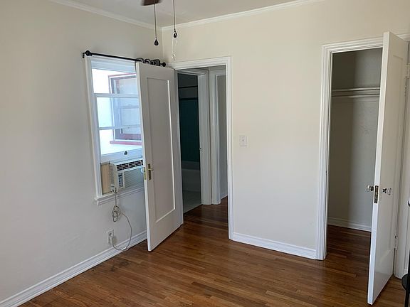 4th image of 405 W Adams Park Dr