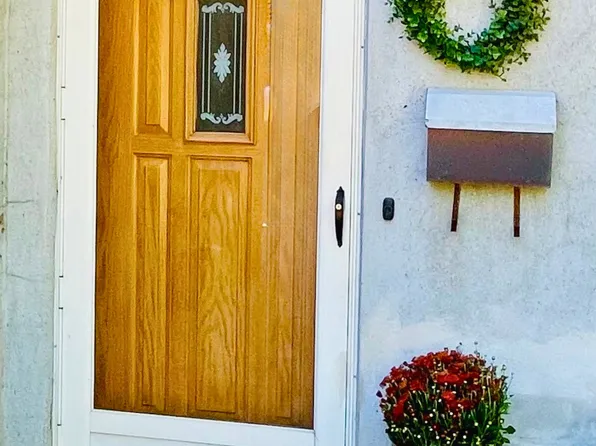 3121 Golden Valley Rd, Golden Valley, MN 55422