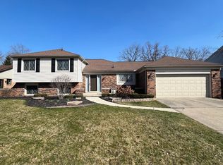 10140 N Canton Center Rd, Plymouth, MI 48170