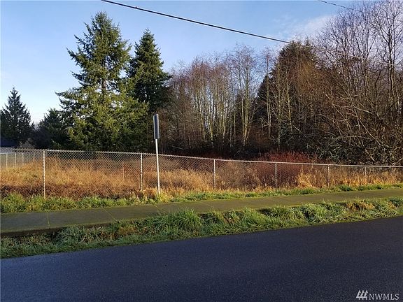5th image of 1936 Miller Ave NE