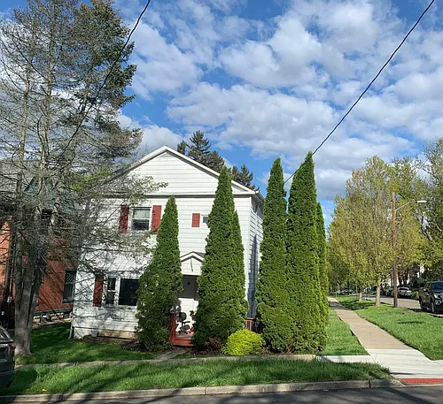 174 Cedar St Photo 1