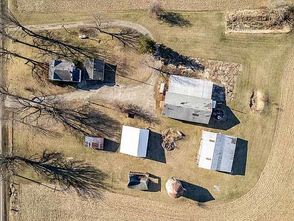 5th image of 9202 Town Hall Rd