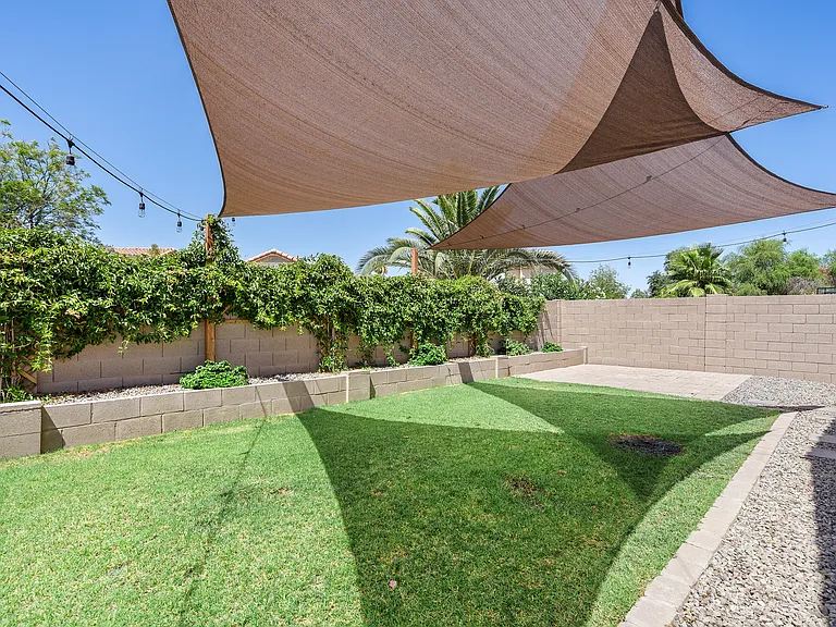 7936 W Taro Ln — Photo 30