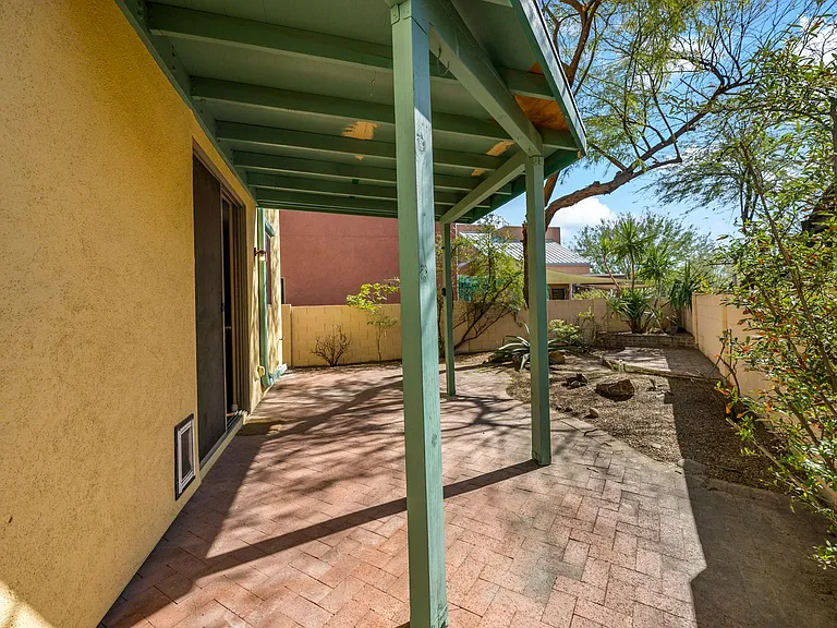 953 W Calle Carasol — Photo 36
