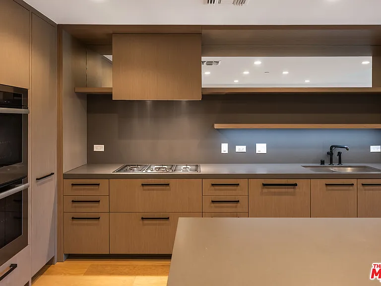 10777 Wilshire Blvd #405 — Photo 30