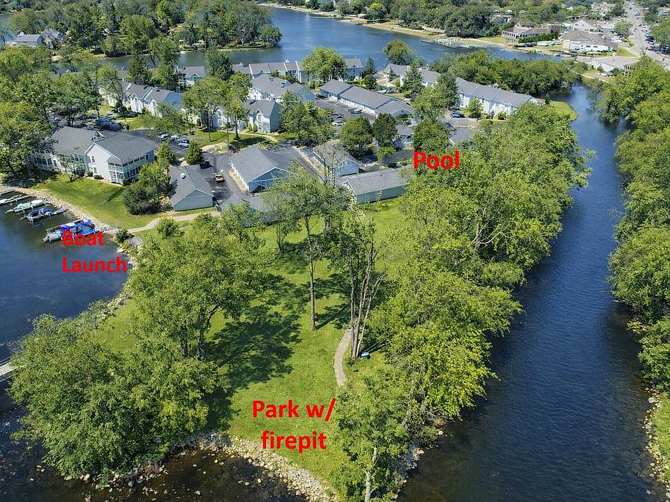 1st image of 300 Foxwood DRIVE #109