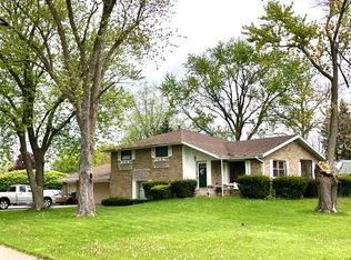 830 S Yates Ave, Kankakee, IL 60901