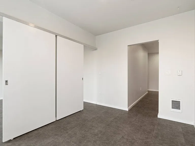 Beryl Apartments — Photo 24