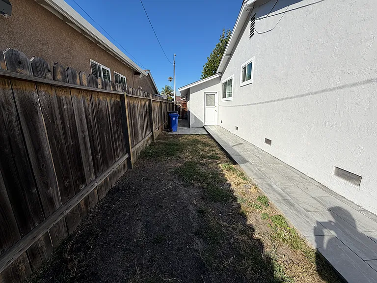 5447 Farina Ln — Photo 15