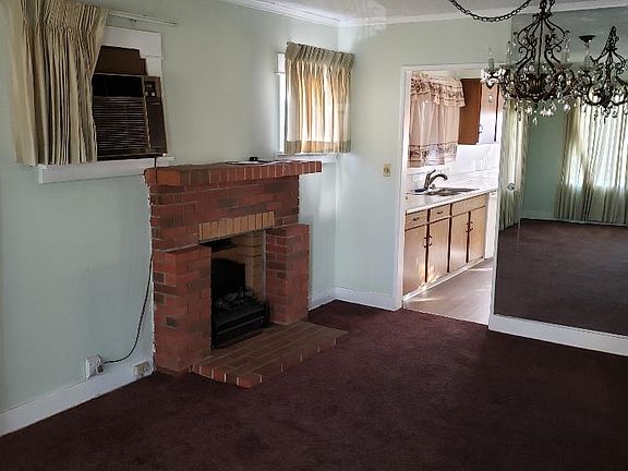 4th image of 1516 W 67th St