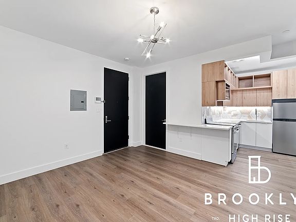 4th image of 1286 New York Ave APT 4C