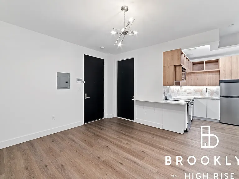 1286 New York Ave #4C — Photo 4