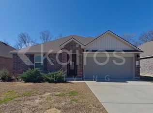 114 Yardley Dr, Lafayette, LA 70507