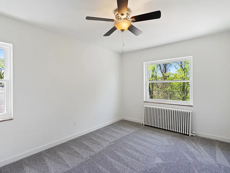 Hillside Apartments — Photo 16