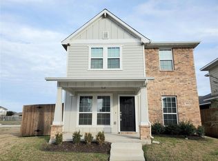 381 Meadow Ln, Forney, TX 75126