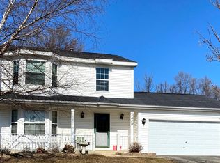 4620 Southhampton Dr, Island Lake, IL 60042