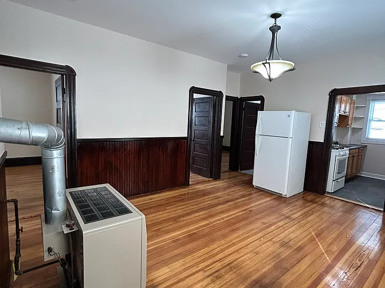 345 Earle St #2 — Photo 18