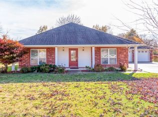 2501 Joyce Dr, Lavaca, AR 72941