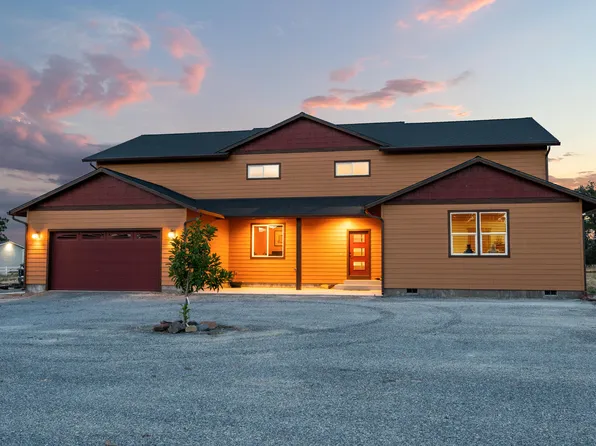 1213 Casino Rd, Medford, OR 97501