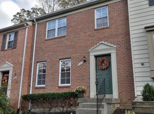 8323 Stationhouse Ct, Lorton, VA 22079