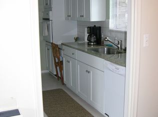 4049 W Maple Rd APT A105, Bloomfield Hills, MI 48301