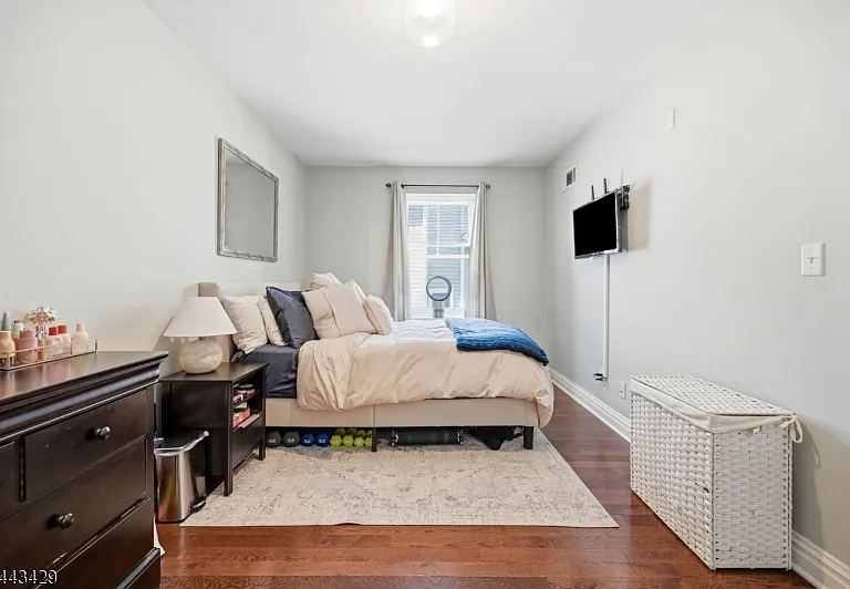 52 Elm St — Photo 17