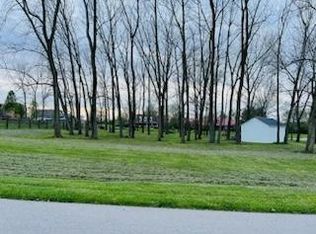 5654 Plantation Cir, New Holland, OH 43145