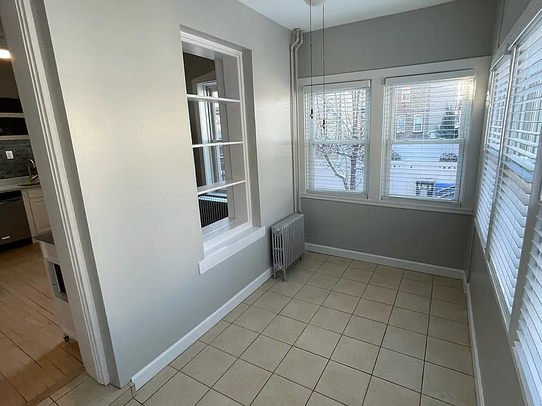 1930 N Fairfield Ave #1R — Photo 17