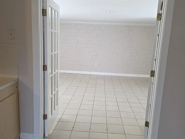 3110 Brompton Dr — Photo 6