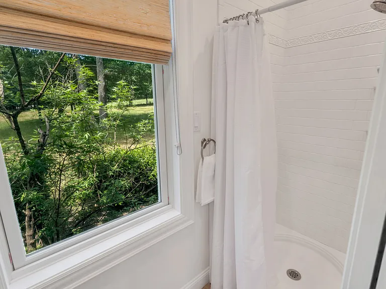 8 Wildflower Ln — Photo 32