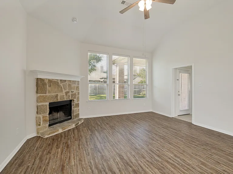 5112 Datewood Ln — Photo 10