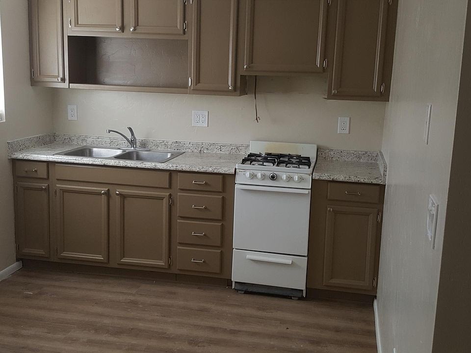 Freshly updated kitchen (hood vent on order)