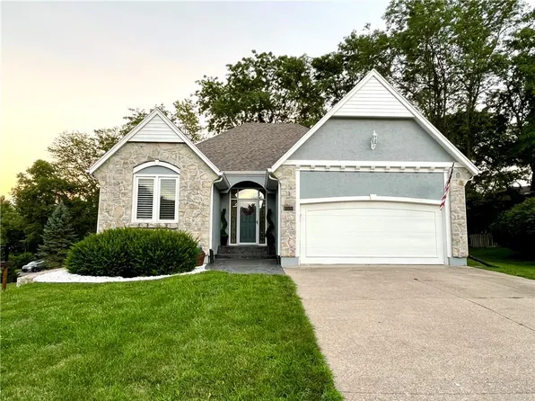 11532 Flint St, Overland Park, KS 66210